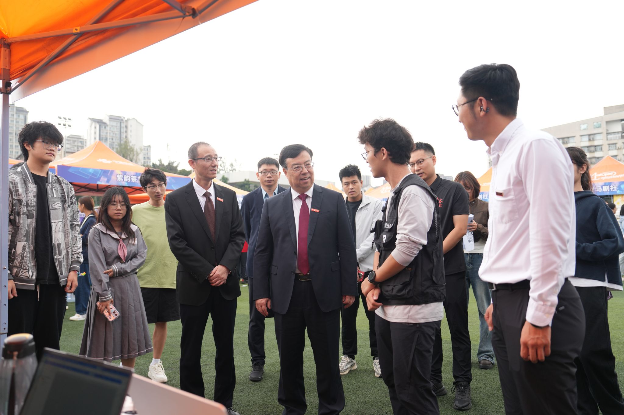 文件名称:微信图片_20251020112520_148_49.jpg原图大小:28.12MB