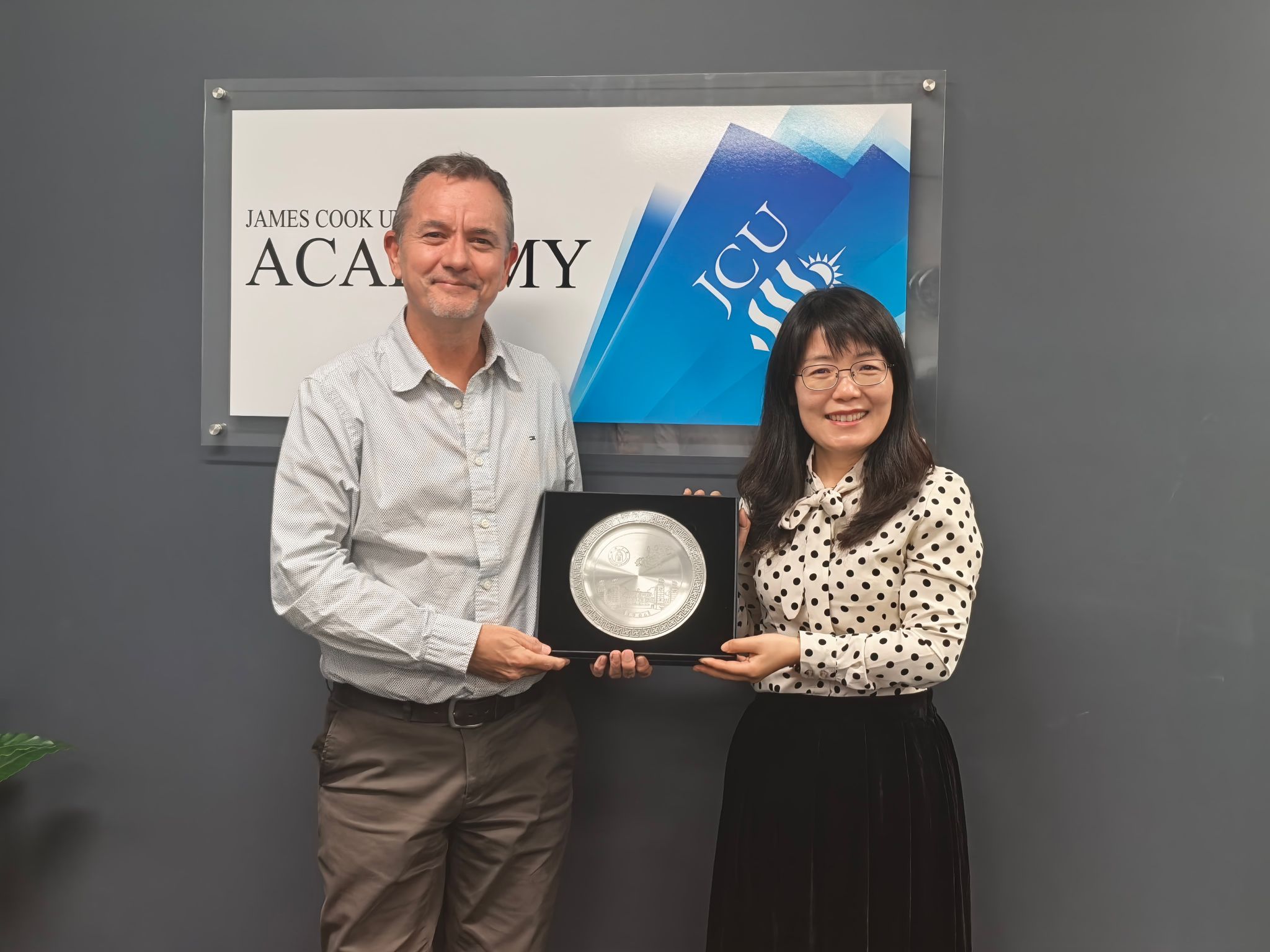 文件名称:JCU.jpg原图大小:1.67MB